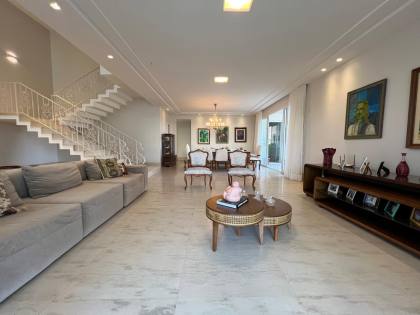 Condomínio Park Ville | 1.014m² de Terreno | 464m² Construídos