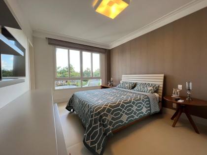 Condomínio Park Ville | 1.014m² de Terreno | 464m² Construídos