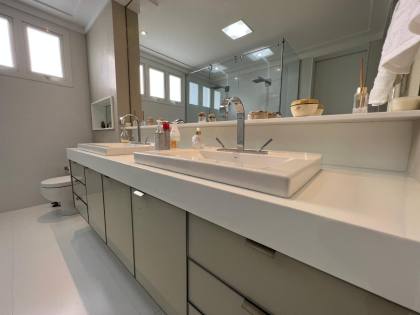 Condomínio Park Ville | 1.014m² de Terreno | 464m² Construídos