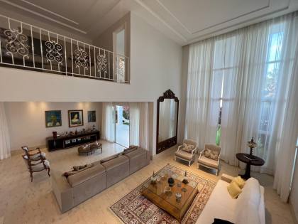 Condomínio Park Ville | 1.014m² de Terreno | 464m² Construídos