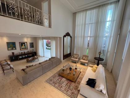 Condomínio Park Ville | 1.014m² de Terreno | 464m² Construídos