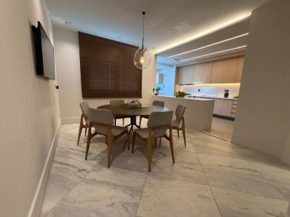 Mansão Cleonice Barreto | 300m² | Porteira Fechada | Beira-Mar