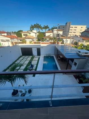 Casa de Alto Padrão à Venda na Atalaia | 400m² | 3 Suítes | Porteira Fechada – Aracaju