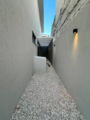 Casa de Alto Padrão à Venda na Atalaia | 400m² | 3 Suítes | Porteira Fechada – Aracaju
