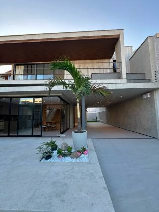 Casa de Alto Padrão à Venda na Atalaia | 400m² | 3 Suítes | Porteira Fechada – Aracaju