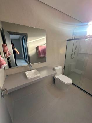 Casa de Alto Padrão à Venda na Atalaia | 400m² | 3 Suítes | Porteira Fechada – Aracaju