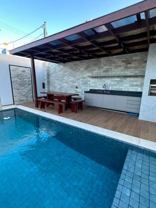 Casa de Alto Padrão à Venda na Atalaia | 400m² | 3 Suítes | Porteira Fechada – Aracaju