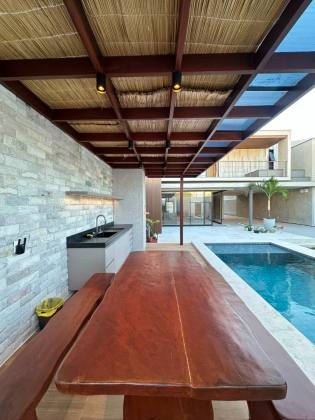 Casa de Alto Padrão à Venda na Atalaia | 400m² | 3 Suítes | Porteira Fechada – Aracaju