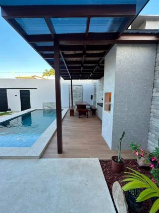 Casa de Alto Padrão à Venda na Atalaia | 400m² | 3 Suítes | Porteira Fechada – Aracaju
