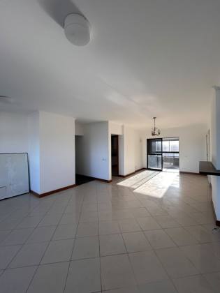 APARTAMENTO À VENDA NO MANSÃO OCTÁVIO MARTINS PENALVA | 214m² | 3 SUÍTES | 13 DE JULHO – ARACAJU