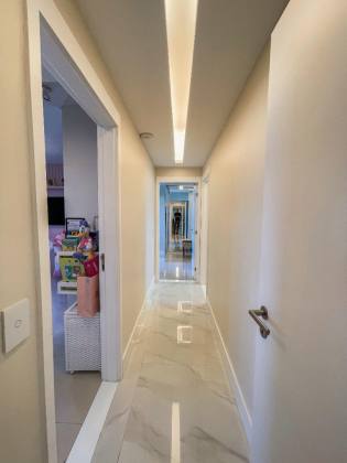 APARTAMENTO REFORMADO À VENDA NO MANSÃO ROBERTO CONSTÂNCIO VIEIRA | 220m² | ANDAR ALTO | JARDINS – ARACAJU