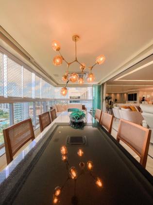APARTAMENTO REFORMADO À VENDA NO MANSÃO ROBERTO CONSTÂNCIO VIEIRA | 220m² | ANDAR ALTO | JARDINS – ARACAJU