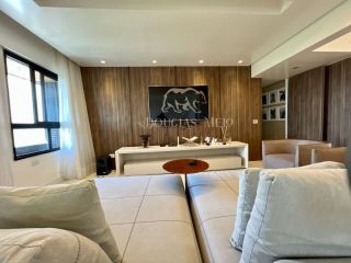 Mansão Saint Laurent / 13 de julho / Beira Mar