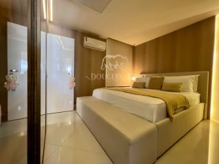 Mansão Saint Laurent / 13 de julho / Beira Mar