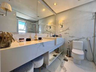 Mansão Saint Laurent / 13 de julho / Beira Mar