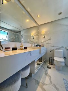 Mansão Saint Laurent / 13 de julho / Beira Mar