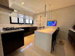 Mansão Saint Laurent / 13 de julho / Beira Mar