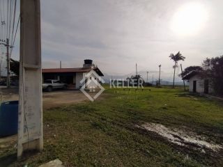 Área frente a BR 101