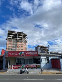 Imóvel Comercial e Residencial a 50 Metros da Praia de Armação