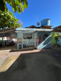 Casa de Madeira com Amplo Terreno – Próxima da Praia em Penha/SC