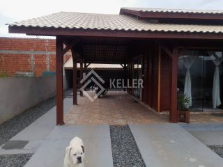 Casa com Edícula em Terreno Amplo – 300m² | 3 Quartos (1 Suíte) | Garagem Coberta para 2 Carros
