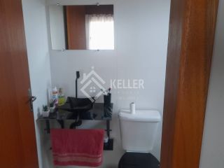 Casa com Edícula em Terreno Amplo – 300m² | 3 Quartos (1 Suíte) | Garagem Coberta para 2 Carros