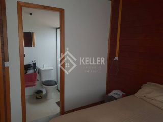 Casa com Edícula em Terreno Amplo – 300m² | 3 Quartos (1 Suíte) | Garagem Coberta para 2 Carros