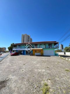 Aluguel / Apartamento Frente avenida