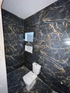 Geminado moderno com 2 quartos, sendo 1 suíte, acabamento impecável e localização privilegiada!