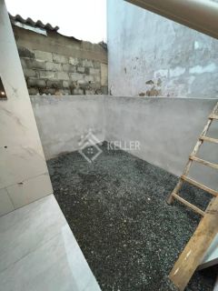 Geminado moderno com 2 quartos, sendo 1 suíte, acabamento impecável e localização privilegiada!