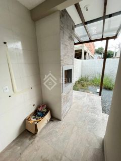 GEMINADO MODERNO COM SUÍTE, CHURRASQUEIRA E AMPLO ESPAÇO EXTERNO!