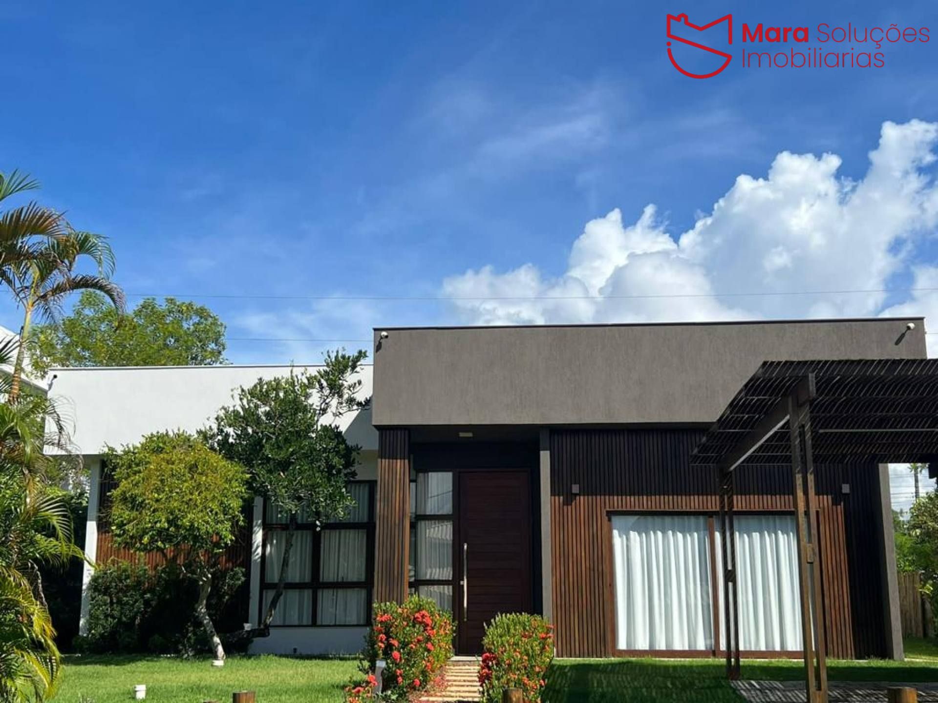 Casa em itacimirim 6 Suítes + Dependência (Condominio Fechado)