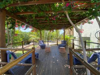 Casa Cond.  Para Vender com 2/4, Suíte, em  Imbassaí
