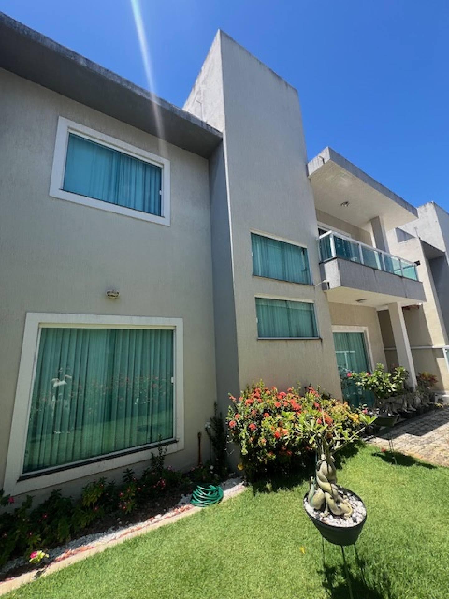 Seu Refúgio em Pitangueiras: Duplex Exclusivo com 3 Suítes!