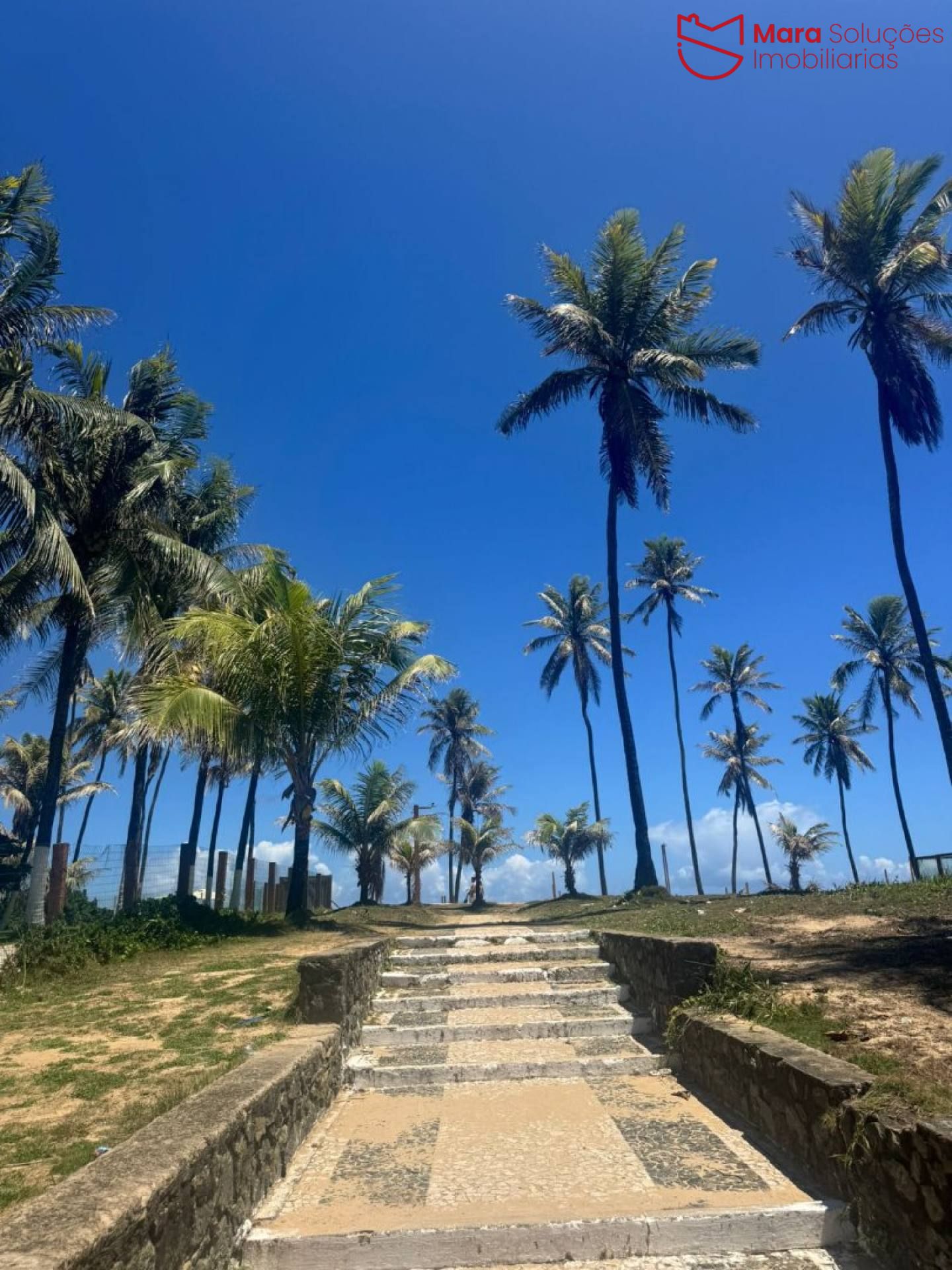 Terreno em Villas do Atlântico a 50 metros da praia em Alameda