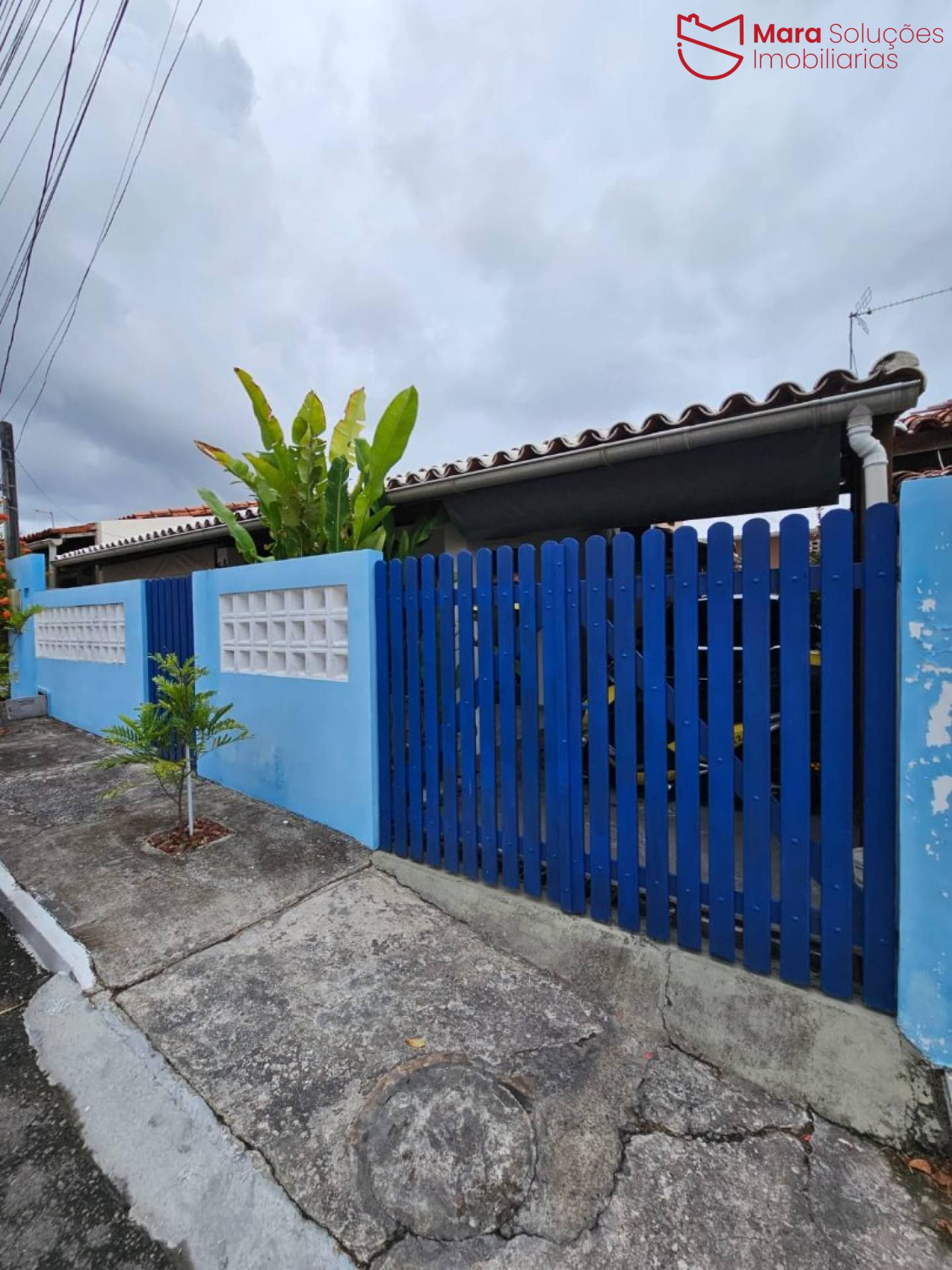 Casa Térrea dentro de Condomínio Fechado.