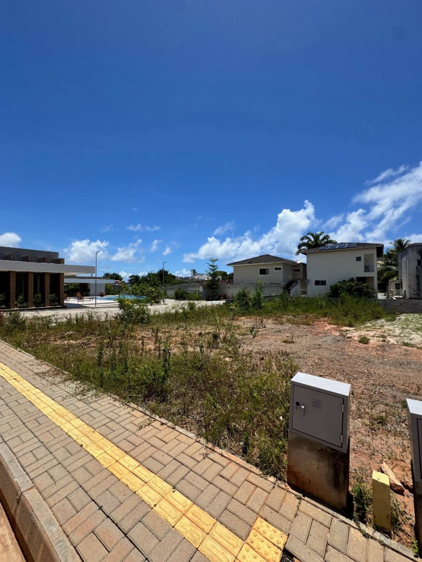 lote/terreno com 378m2 na Av. Priscila Dutra - vilas do Atlântico