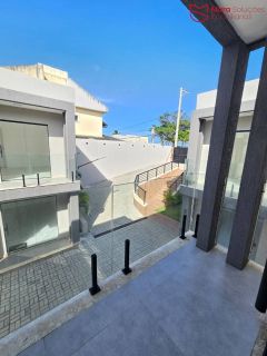 Casa Duplex 4/4 ao lado da orla de vilas do atlântico.