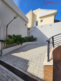 Casa Duplex 4/4 ao lado da orla de vilas do atlântico.