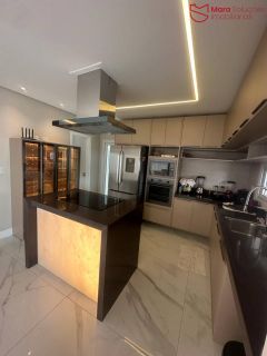 ?Alphaville Litoral Norte 2| 4 suítes| Fino acabamento| PORTEIRA FECHADA R$2.700.000,00