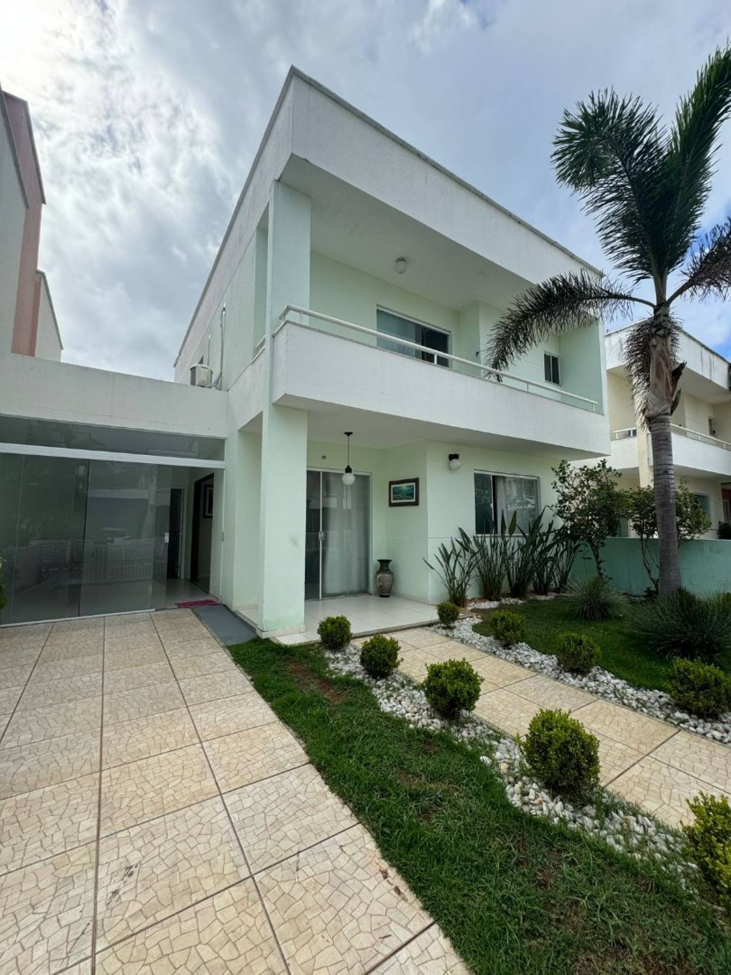 Foz do joanes - Buraquinho - 4/4 sendo 3 suítes - R$ 900.000,00