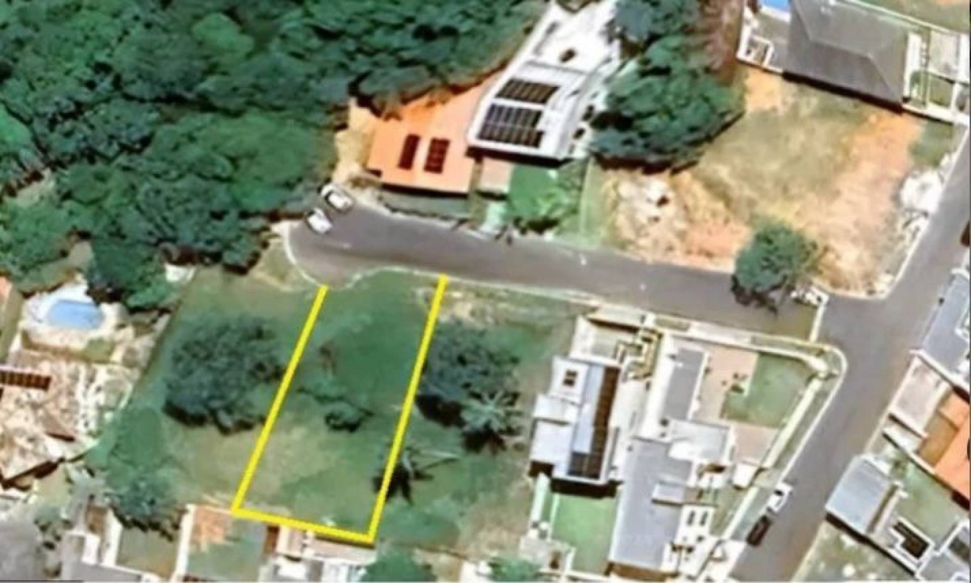 Terreno no condomínio Amsterdam.