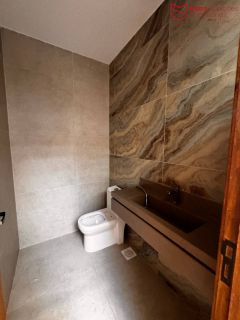 Casa Alto Padrão em Condomínio – Buraquinho
