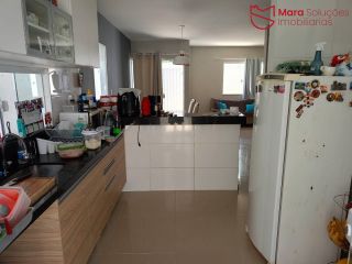 VENDA | Casa Solta - 4 Quartos - Próxima à Praia!