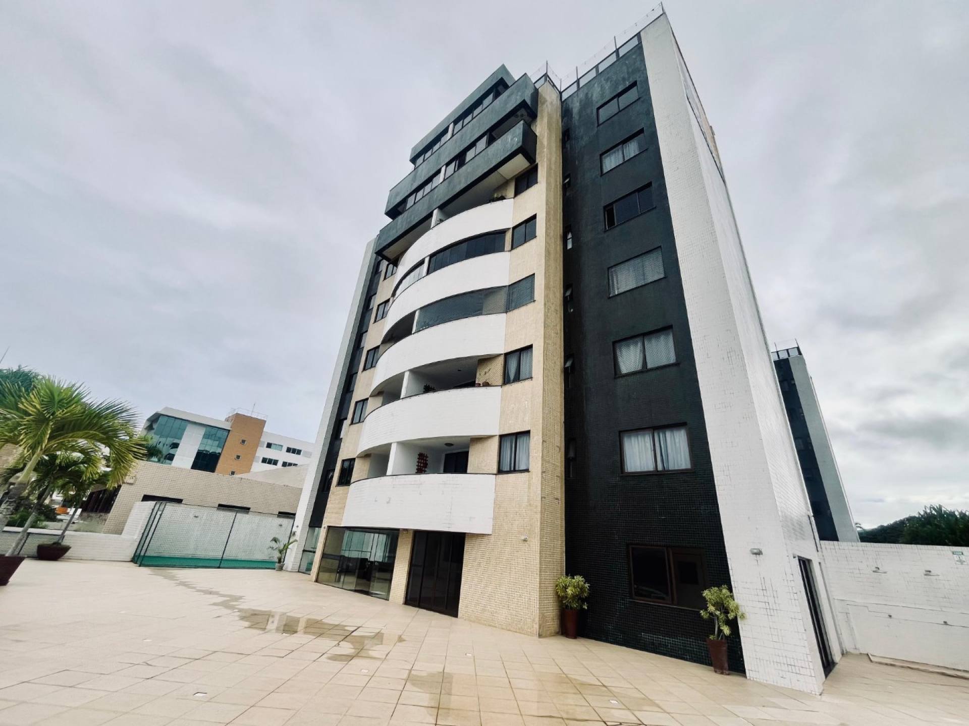 Apartamento à venda – Jardim Aeroporto | Lauro de Freitas R$ 530.000 | 82m² | 3 quartos (1 suíte).