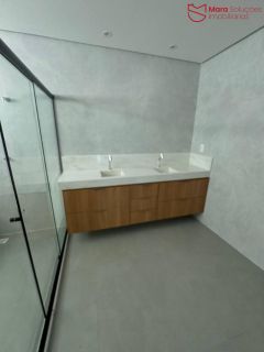 Casa de Alto Padrão à Venda – Condomínio Porto Real | Av. Priscila Dutra