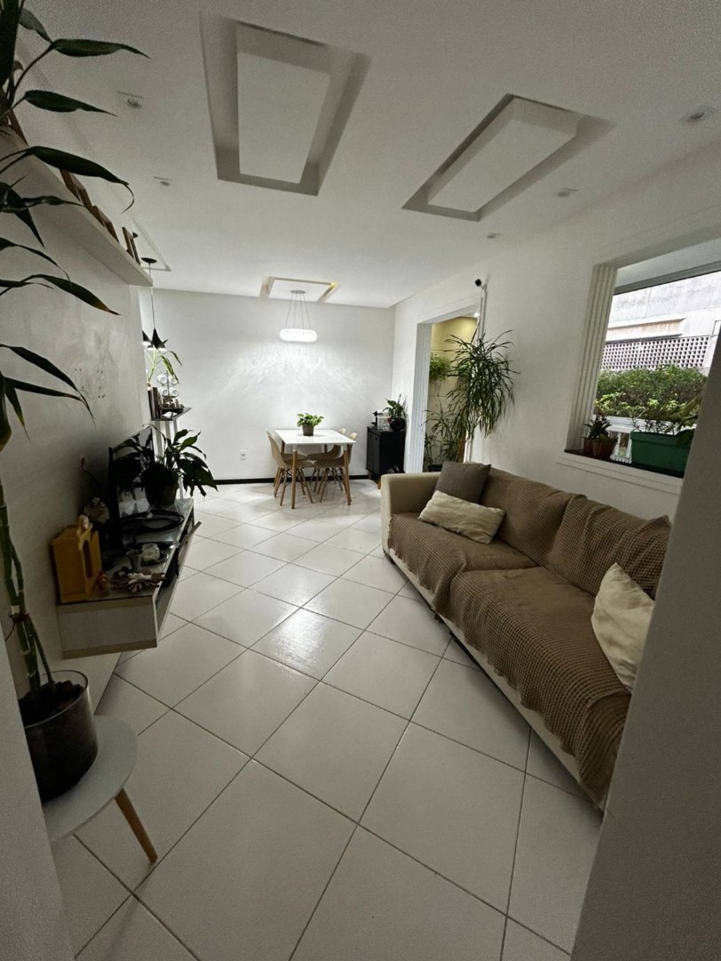 Apartamento 2/4 à venda em Buraquinho – Condomínio Arboris.