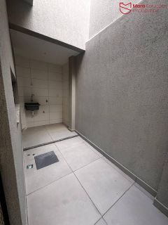 Casa em Ipitanga com 4/4 - condomínio fechado.