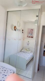 Apartamento com 2/4 sendo suite, á venda no cond. Bosque da Aldeia.