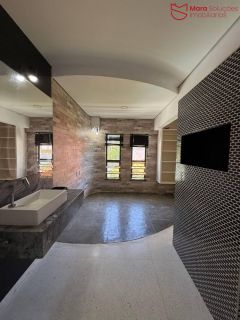 Casa de Cond. á Vender com 3/4, 2 suítes em Buraquinho.